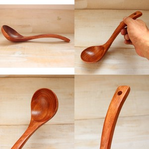 手頃なサイズ・丁度良い角度！【キッチンツール・】木製/wooden  お玉 茶