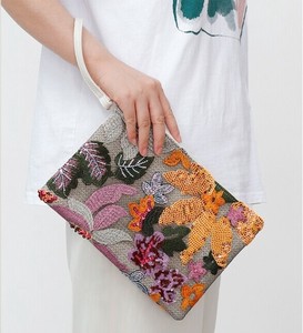 クラッチバッグ  刺繍  レディース ファッション    MBQ1848
