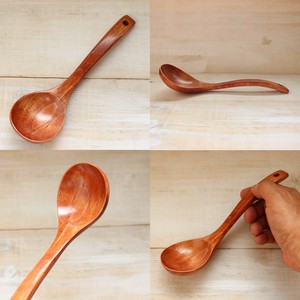 手頃なサイズ・丁度良い角度！【キッチンツール・】木製/wooden  お玉 茶