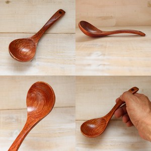 手頃なサイズ・丁度良い角度！【キッチンツール・】木製/wooden  お玉 茶