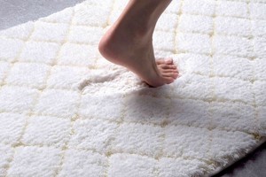 日本製　バスマット　「ゆきふみ」　45×60㎝　60×90㎝