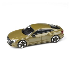JADI アウディ RS e-tron GT 21 タクティカルグリーン LHD 1/64スケール PA55334