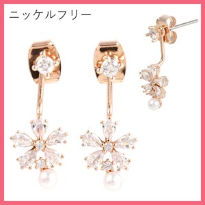 ★【ニッケルフリー】キュービック フラワー パール バックキャッチ ピアス