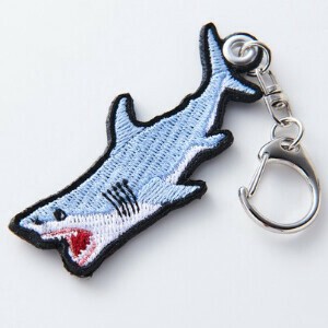 【名入れ可】 シャークの刺繍キーホルダー ギフト