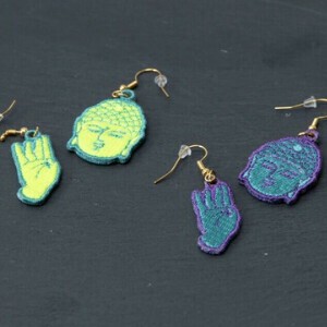 【ピアス／イヤリング】「阿弥陀仏」刺繍