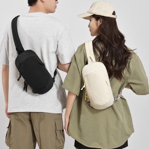 斜めがけバッグ　 男女兼用 ファッション   MBQ2199