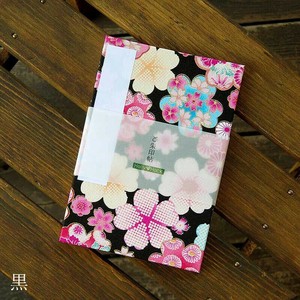【大判】御朱印帳　花遊び金彩(黒)　【日本製】