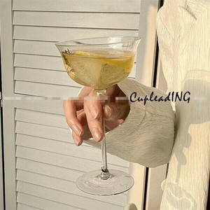【2025新作】INSスタイル バーテンダー カクテルグラス マティーニ杯 口拡 ワイングラス