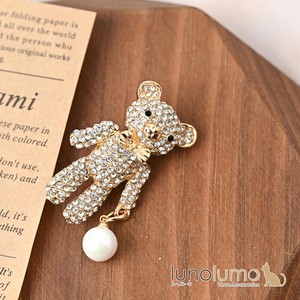 Brooch Pearl Ladies fashion Teddy Bear Sparkle Presents Brooch