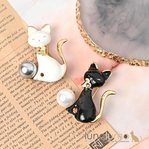 Brooch Pearl Black-cat Ladies fashion White-cat Cat Presents Brooch