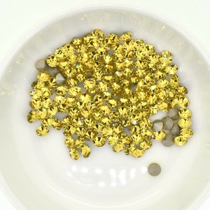 ラインストーン Vカット プレシオサ【ライトトパーズ DF】／アクセサリーパーツ／ネイルパーツ