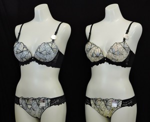 カジュアルブラショー　＜脇高蝶柄チュールレース＞　8月新商品