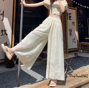 【定番商品】激安セール ソフトなシルエットのフレアパンツ ハイウエスト 裾フリルと刺繍 ストレッチゴム