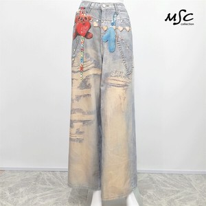 デニムパンツ　ワイドストレート　ダメージ加工風　チェーン　キャラクター　転写プリント