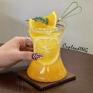 【2025新作】INSスタイル コーヒーカップ ストライプ 受け取って腰 大人気 気泡水カップ