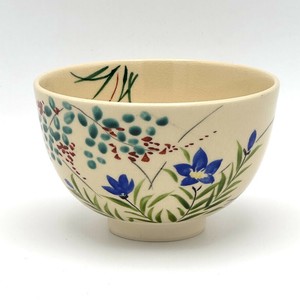 ［受注販売］【抹茶碗】京絵付け抹茶碗 「桔梗と萩」／手描き 日本製 抹茶茶碗 和食器 花
