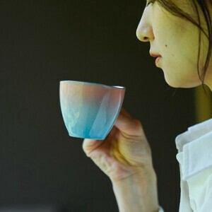 iroikoi 変形珈琲小椀　湖上の桜　【山中漆器】