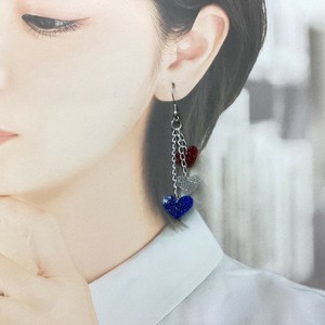 ピアス　個性的　アクリル　ハート　ラメ　カラフル