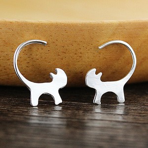 猫　ピアス S925ポスト　ピアス K18　ピアス アレルギー K18 ピアス　シルバー925 ピアス