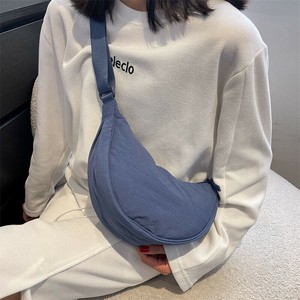 斜めがけバッグ　  ショルダーバッグ   レディース ファッション  MBQ2961