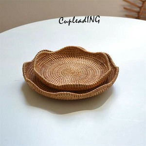 ＜人気商品＞早い者勝ち 手編み藤製トレイ 小菊花模様 食器 家庭用お果子皿 軽量実用