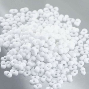 チェコビーズ ファルファーレ 40g チョークマット シードビーズ 2×4mm ビーズ 手芸