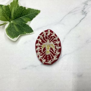 ブローチ　個性的　刺繍　ぬいぐるみ　コサージュ　鳥　レッド