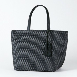 タッセル付きキルティングサブバッグ　M