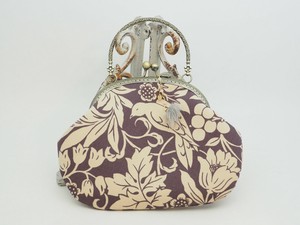 「お花と小鳥・パープル」がま口バッグ（口金16.5）