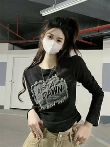 デニム英文字アップリケ付長袖Tシャツ