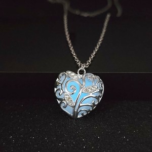 ネックレス  ペンダント  夜光    レディース ファッション 1点   WCMA507