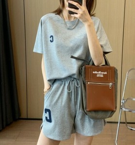 セットスーツ  Tシャツ+ショートパンツ    ラウンドネック 半袖 無地  ゆったり 快適 レディース  XB236