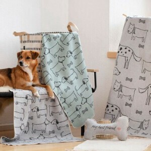 <全2色>ペットブランケット 犬総柄 オーストリア製 ペット用  ラグ　毛布　マット　ウォッシャブル