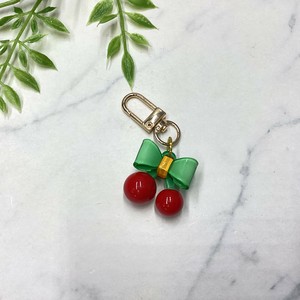 キーホルダー　チャーム　個性的　サクランボ　チェリー　レッド