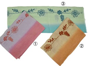 婦人マフラー　ウール　グラデーション　刺繍