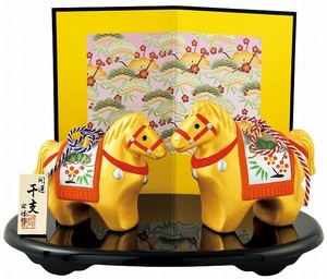 ★開運招福の干支★　縁起の良い置物【開運　金燿彩福午夫婦】