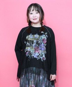 花とメリーゴーランド柄レース重ねロンT