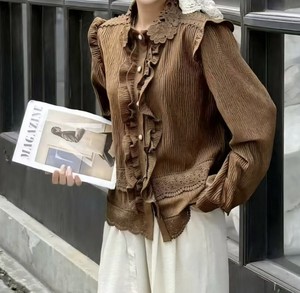 【2025秋冬新作】フラワーモチーフ襟ラッフルブラウス
