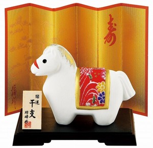 ★開運招福の干支★　縁起の良い置物【開運　金彩ちりめん福午（小）】