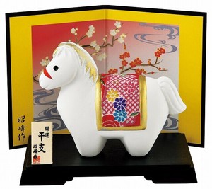 ★開運招福の干支★　縁起の良い置物【開運　金彩ちりめん福午（中）】