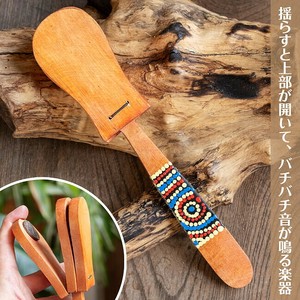 振るとバチバチ音が鳴る　木製クラッパー バリ島の打楽器｜手作り・ドットペイント装飾・天然素材の民族楽