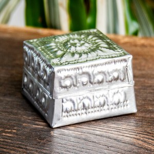 バリの飾りつき デコレーションボックス 小物入れ 5cm x 3.5cm