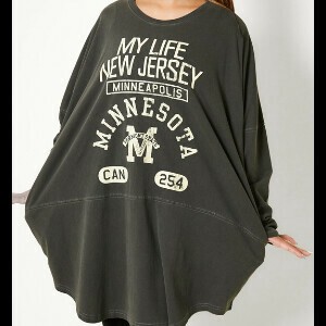 《ピグメント加工×ビッグシルエット》レディース　ポケット付き　チュニックトップス　オールシーズン