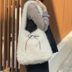 【2025新作】結び リボン が 大人可愛い ファーバッグ ＜バユー＞ カジュアル 可愛い A4 軽量