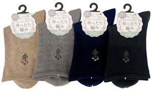 【秋冬新作】】【小さめ21-23cm】婦人花刺繍付きゆったりクルー