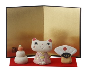 ★開運招福の干支★　縁起の良い置物【迎春猫飾り（鏡餅）】
