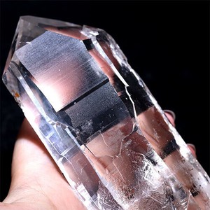 [トップクォリティ]インド/マニハール産ヒマラヤ水晶原石 台付き（ナチュラルポイント）