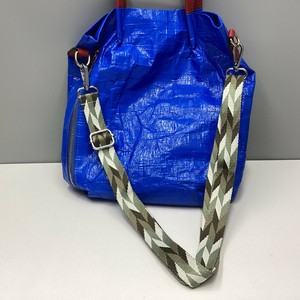 ショルダーストラップ　バッグストラップ　ベルト　図形　矢印　カーキ
