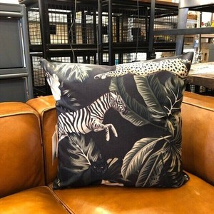 ベルベットサファリクッションカバー　ZEBRA　45×45cm