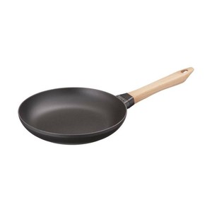 ストウブ(staub)　ウッドハンドルフライパン　26cm　AUH0103